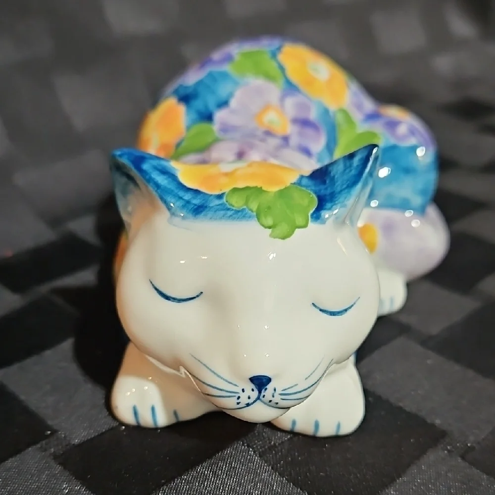 Vintage Andrea by Sadek Porcelain Sleeping Floral Cat Figurine Chinoiserie